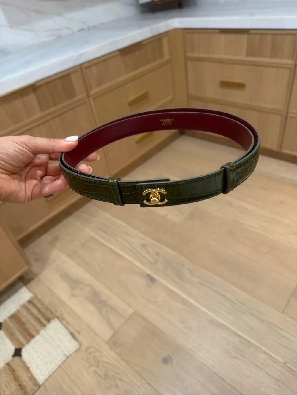 CHANEL Olive Green Croc-Embossed Leather Belt with Gold CC Logo